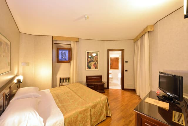 Classic Double Room