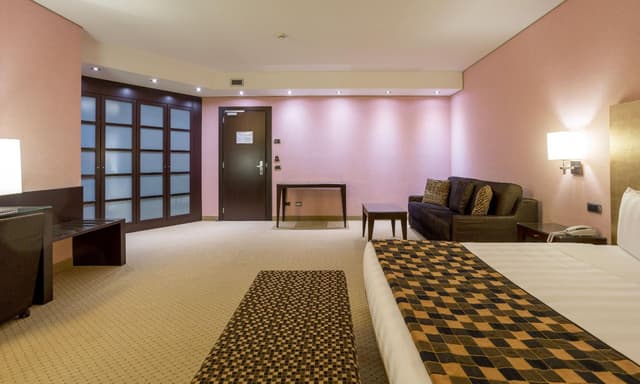 Suite with Spa Bath
