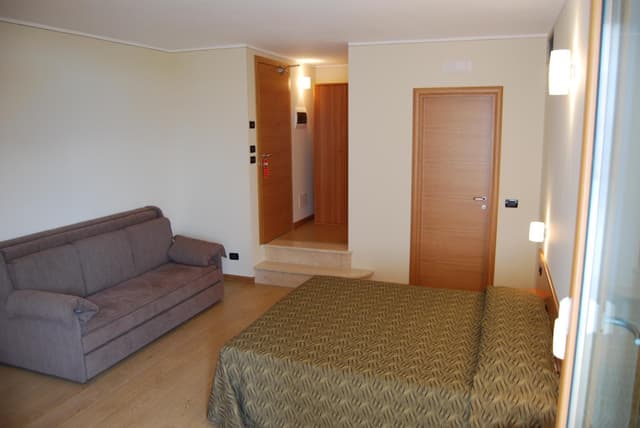 Triple Room with Lake View