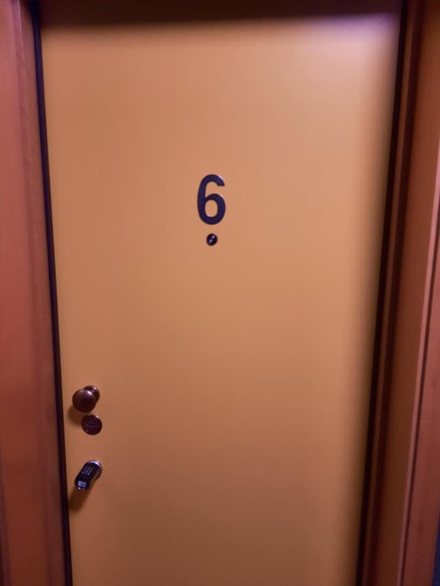 Deluxe One-Bedroom Apartment