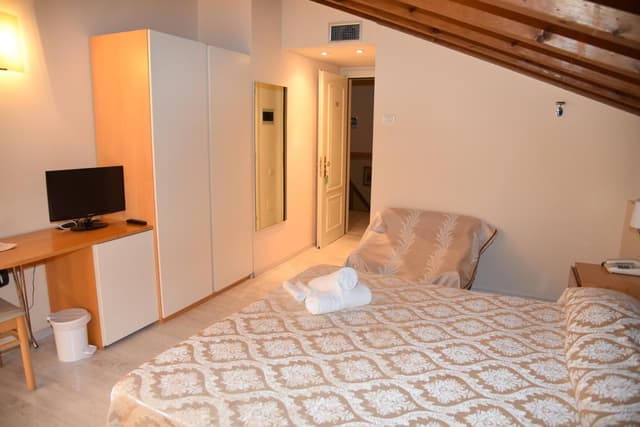 Double Room with Lake View