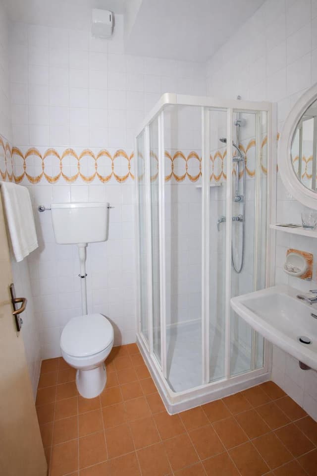Standard Twin Room with Balcony