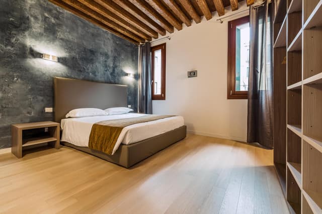 Deluxe Two-Bedroom Apartment