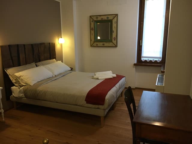 Deluxe Double Room (2 Adults + 1 Child)