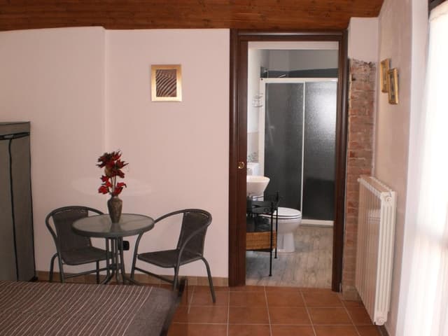 Apartment with Mountain View