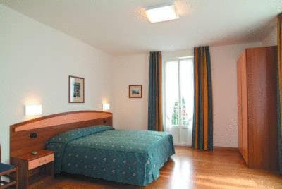 Double Room (1 Adult)