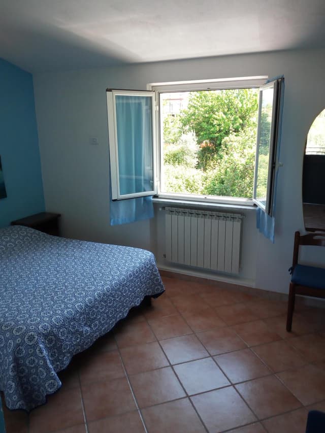Deluxe Room (2 Adults + 1 Child)