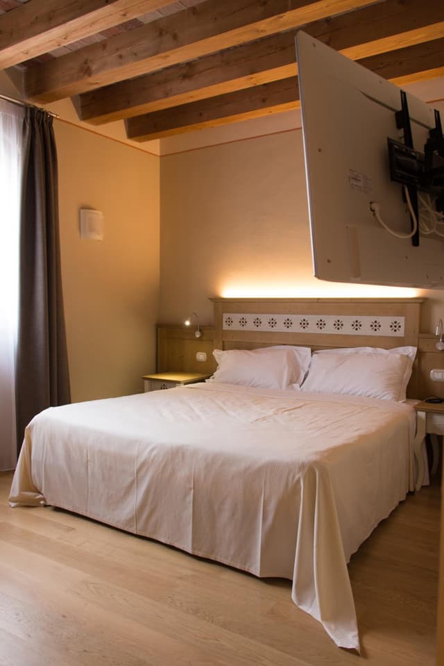 One-bedroom Loft Apartment