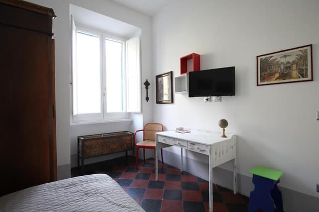 Single Room with Private External Bathroom