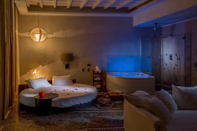 Presidential Suite (3 adults)