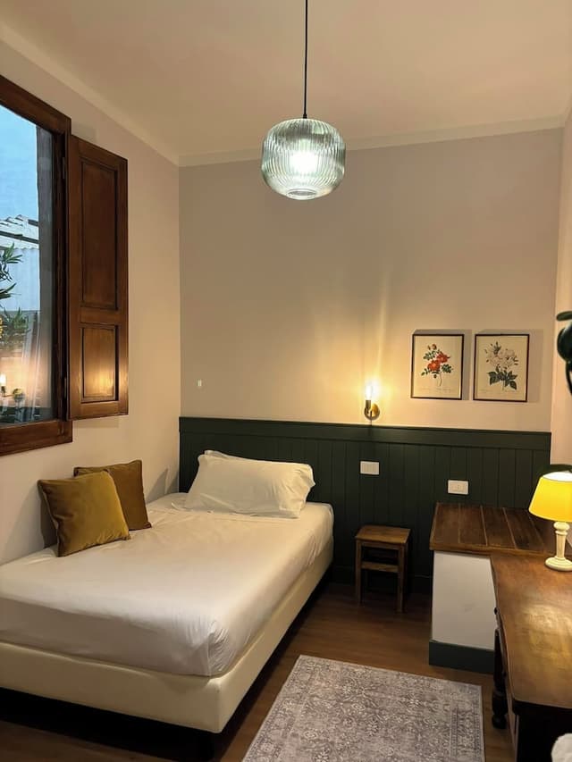 Classic Single Room