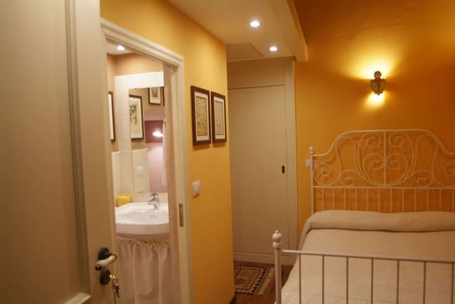 Basic Triple Room
