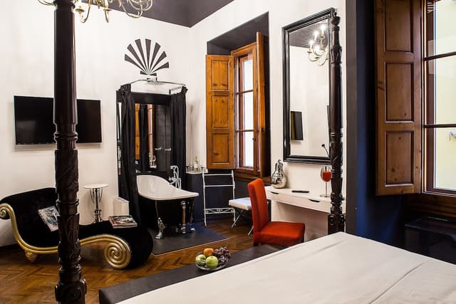 Superior Room, Bathtub
