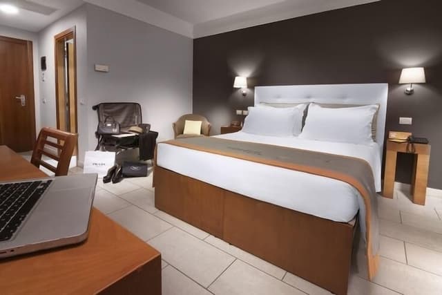 Comfort Room, 1 Queen Bed, Non Smoking