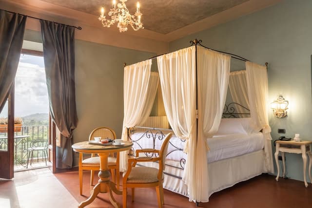 Deluxe Double Room, Hill View