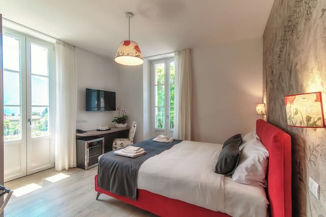 Classic Double Room, Mobility Accessible, Partial Lake View