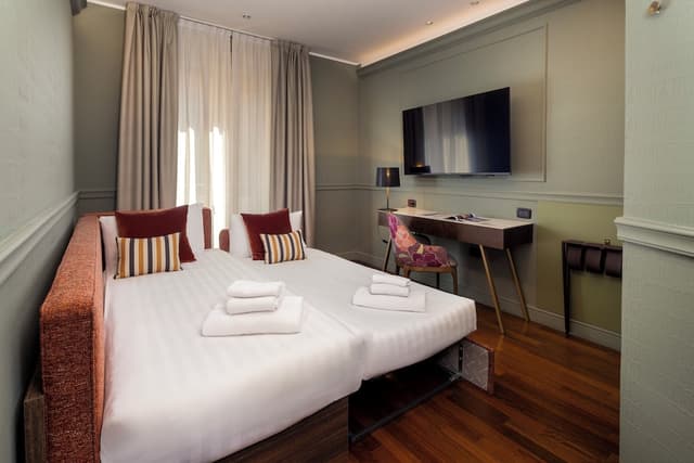 Suite, 1 King Bed with Sofa bed