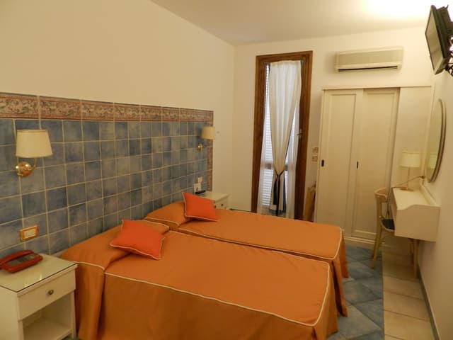 Standard Double Room, 2 Twin Beds