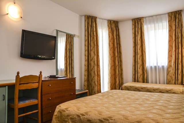 Comfort Triple Room