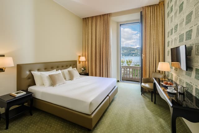 Double or Twin Room, Lake View