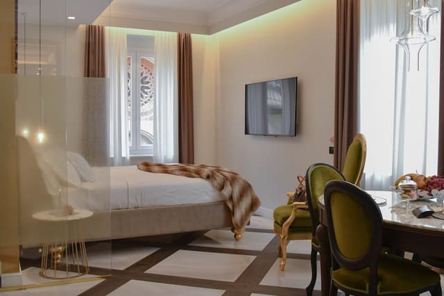 Suite Gold