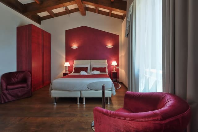 Romantic Suite, 1 Queen Bed, Non Smoking, Hill View