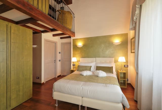 Family Suite, 1 Queen Bed, Non Smoking, Hill View
