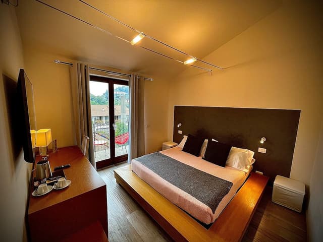 Double Room, Lake View (Letto Matrimoniale)