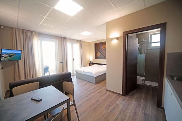 Panoramic Studio, Balcony, Lake View