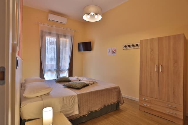 Romantic Double or Twin Room, 1 King Bed, Private Bathroom (External)