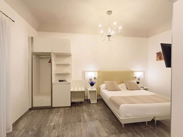 Classic Room, 1 Queen Bed, Non Smoking (Converts to 2 Twin Beds)