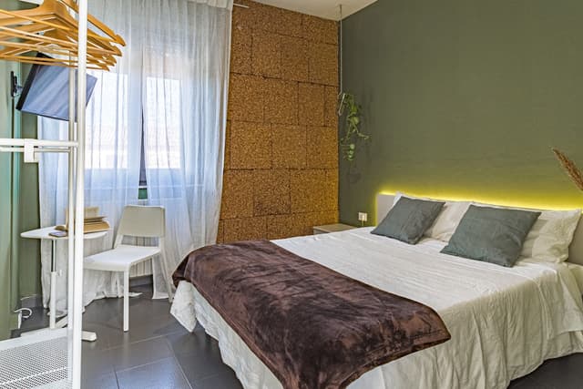 Design Double Room, Hill View
