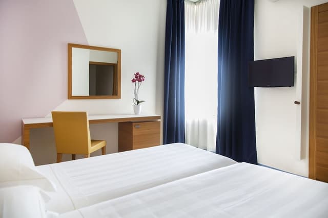 Superior Double or Twin Room, Sea Facing