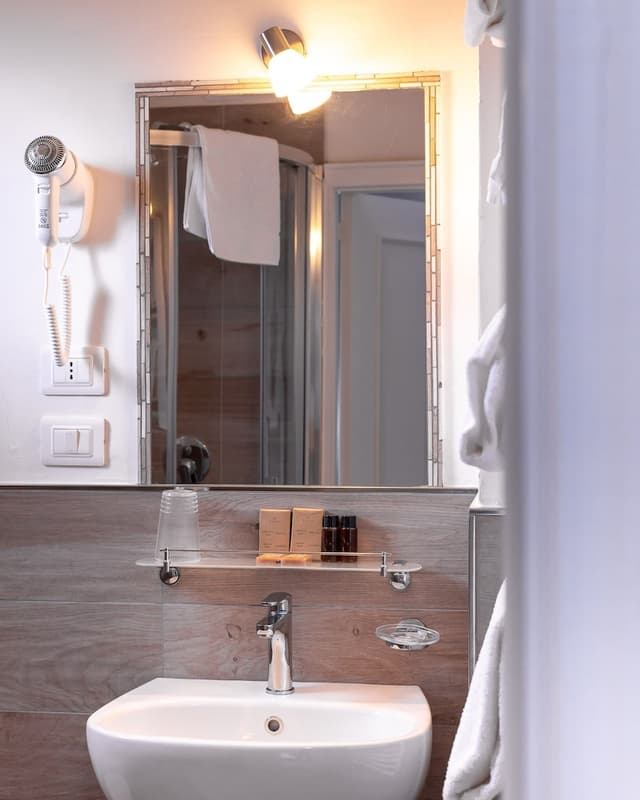 Standard Single Room