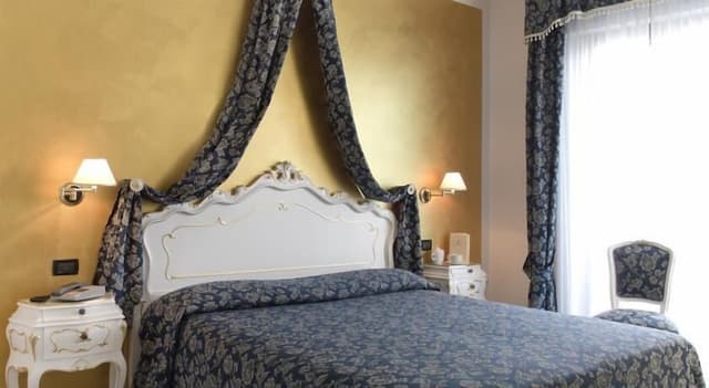 Superior Double or Twin Room, Lake View