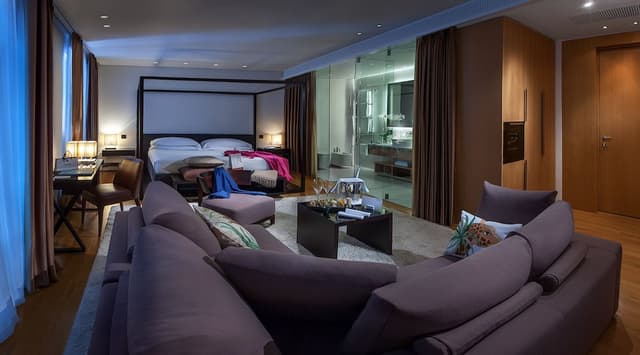 Room, Balcony (Open Space)