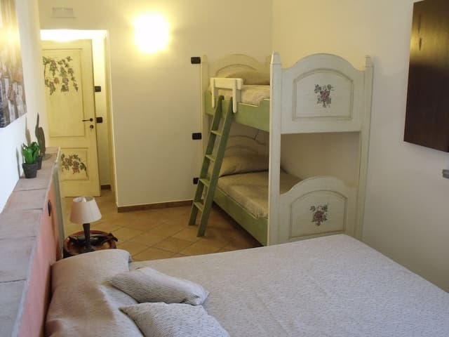 Standard Triple Room, Garden View (3)