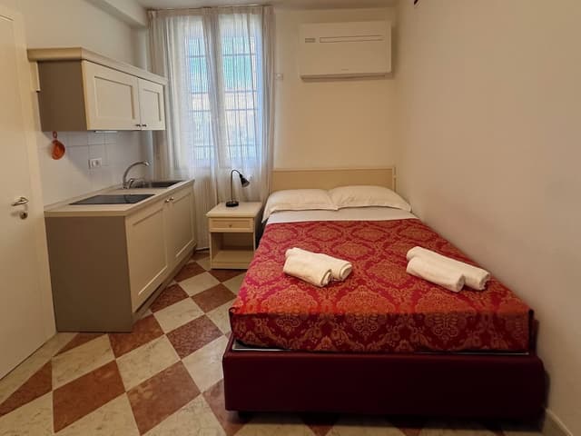 Comfort Room, 1 Large Twin Bed, Mobility Accessible, Kitchen
