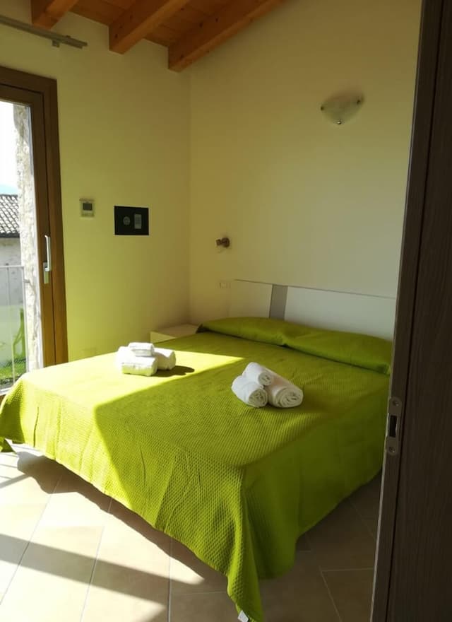 Deluxe Apartment, 1 Bedroom, Patio, Lake View