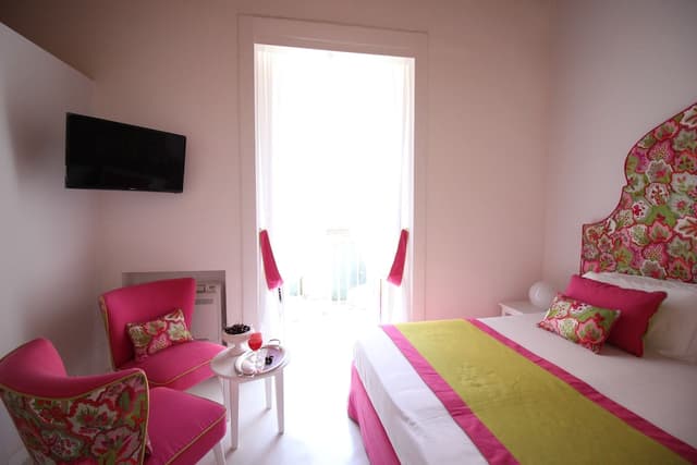 Junior Suite, Balcony, City View