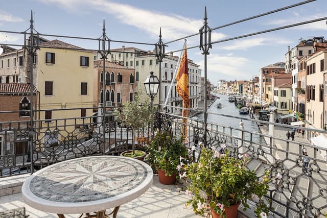 Panoramic Room, Terrace, Canal View