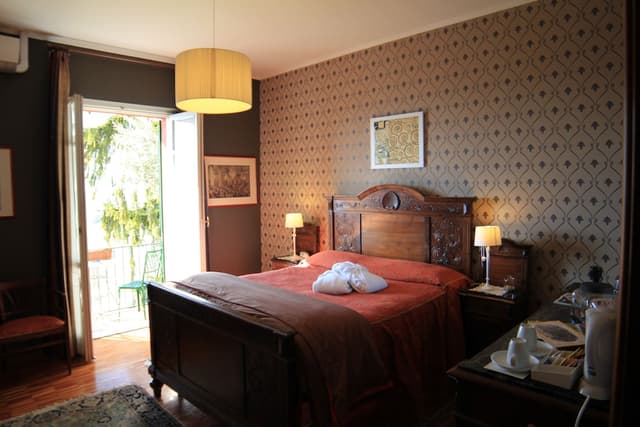 Junior Suite, 1 King Bed, Balcony, Valley View