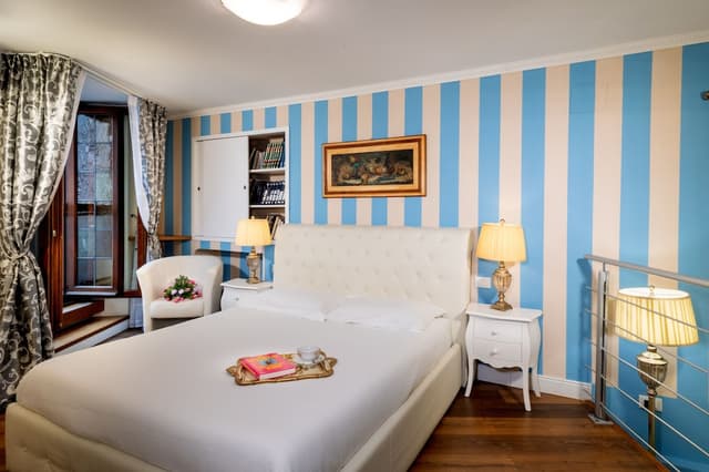 Deluxe Studio Suite, City View