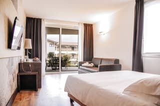 Luxury Quadruple Room, Lake View