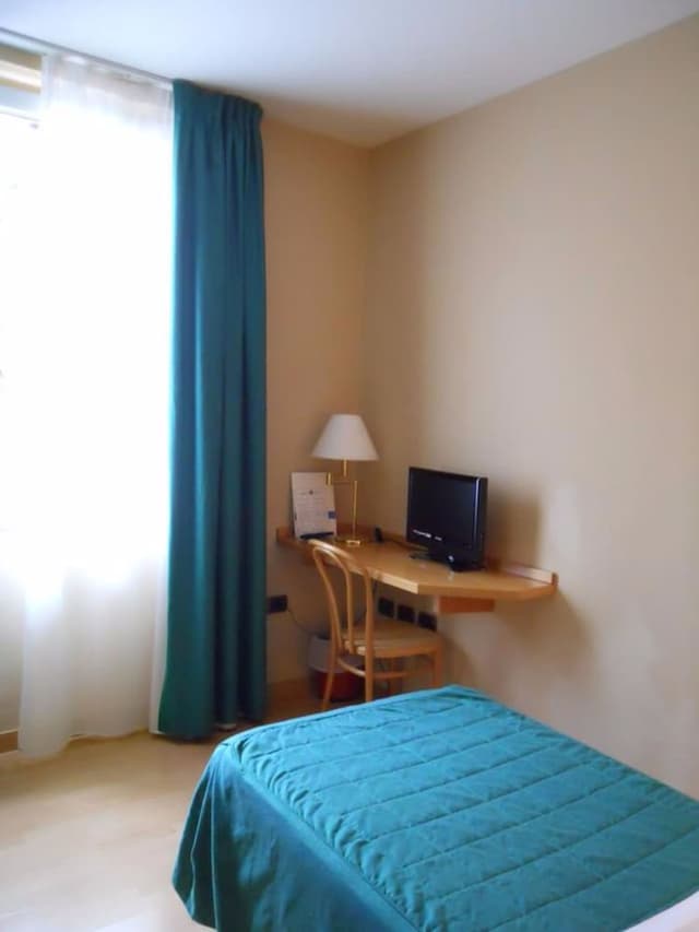 Deluxe Double Room, City View (2 single beds)