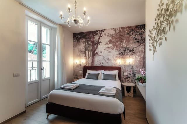 Deluxe Double Room, Partial Lake View