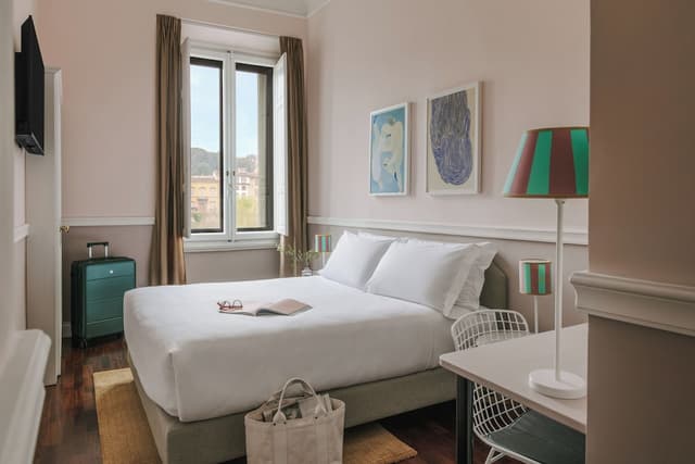 Room, 1 Queen Bed, River View
