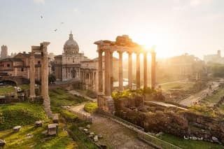Colosseum and roman forum admissions with private tour guide