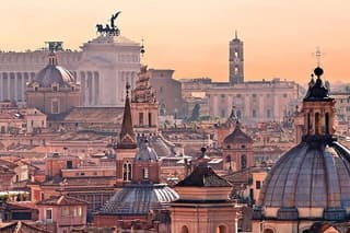 Rome on Arrival: One-Way Private Transfer and Driving Tour of Rome from FCO