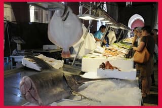 Cesarine: Market Tour & Home Cooking Class in Palermo